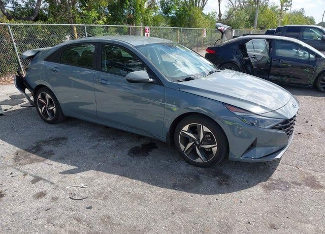 2023 HYUNDAI Elantra