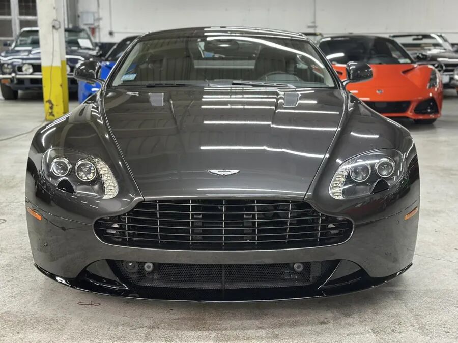 Aston Martin V8 Vantage