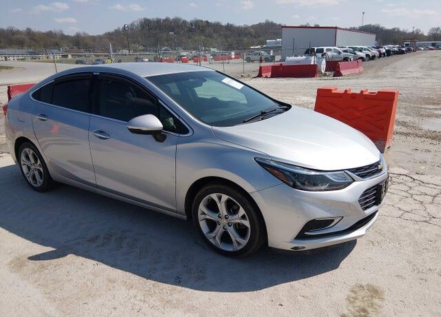 2017 CHEVROLET Cruze