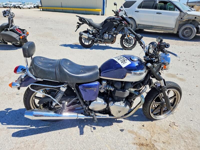 2011 TRIUMPH Bonneville