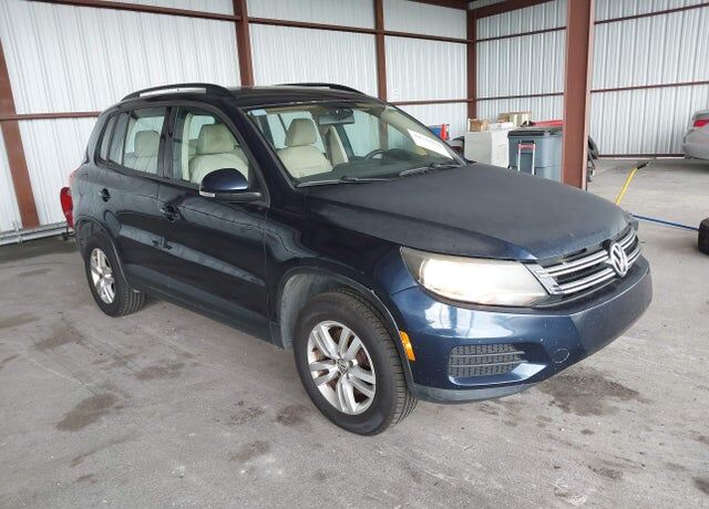 2016 VOLKSWAGEN Tiguan