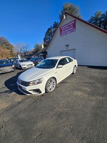 2018 VOLKSWAGEN Passat