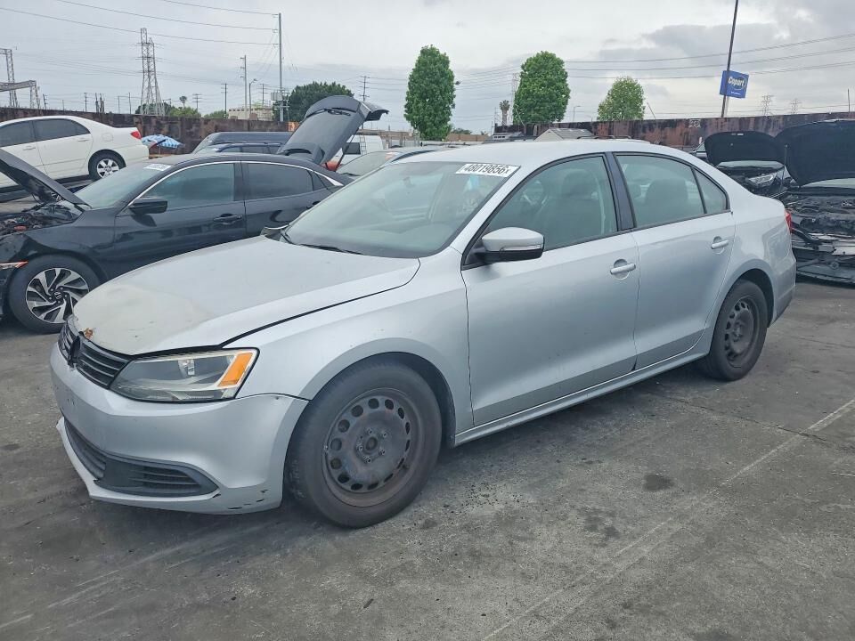 2012 VOLKSWAGEN Jetta