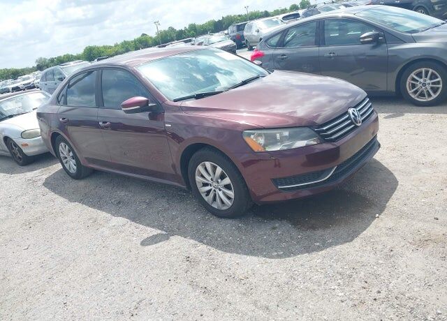 2014 VOLKSWAGEN Passat