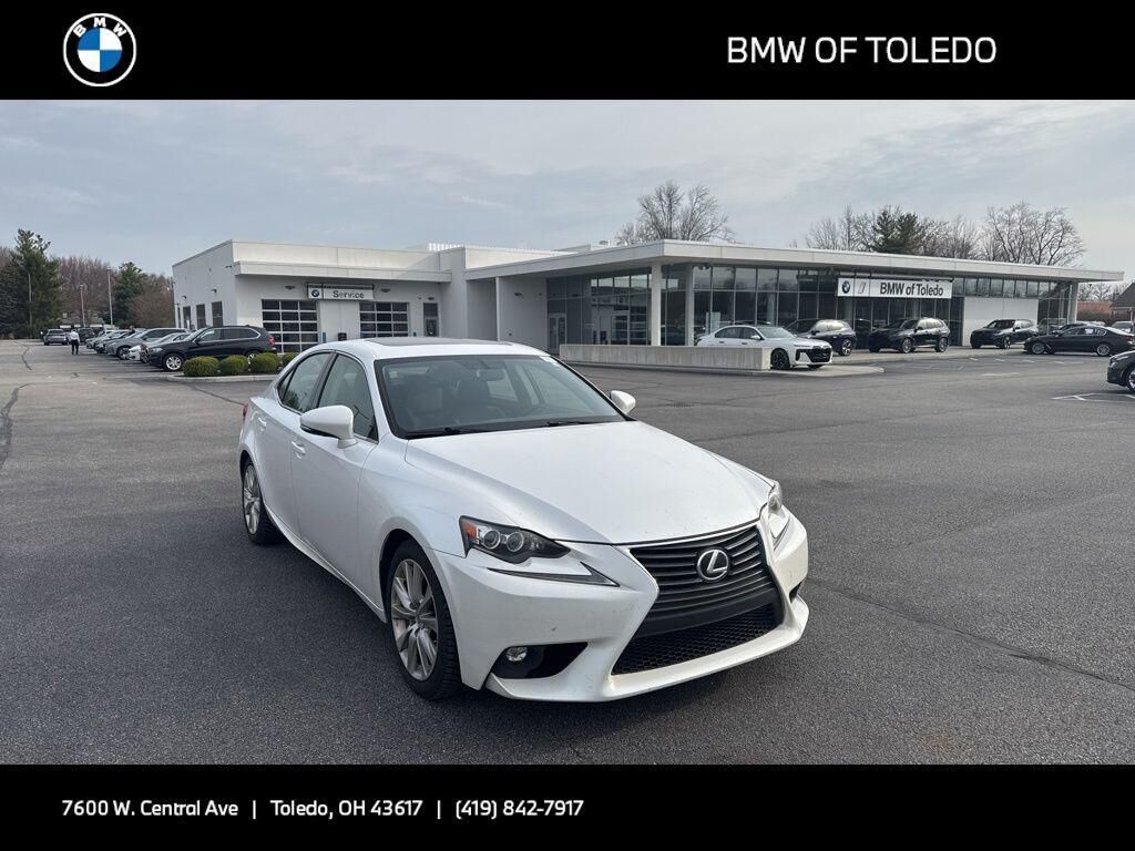 2016 LEXUS IS