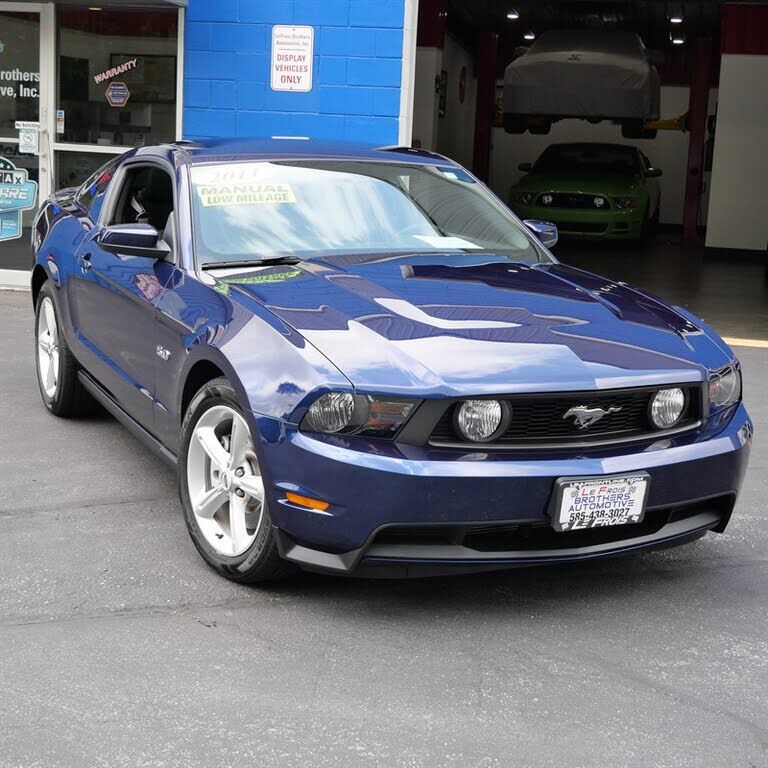 2011 FORD Mustang