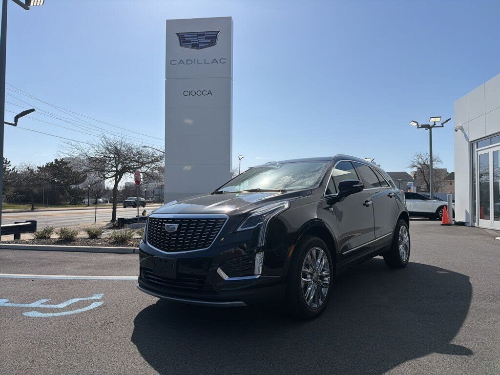 2022 CADILLAC XT5