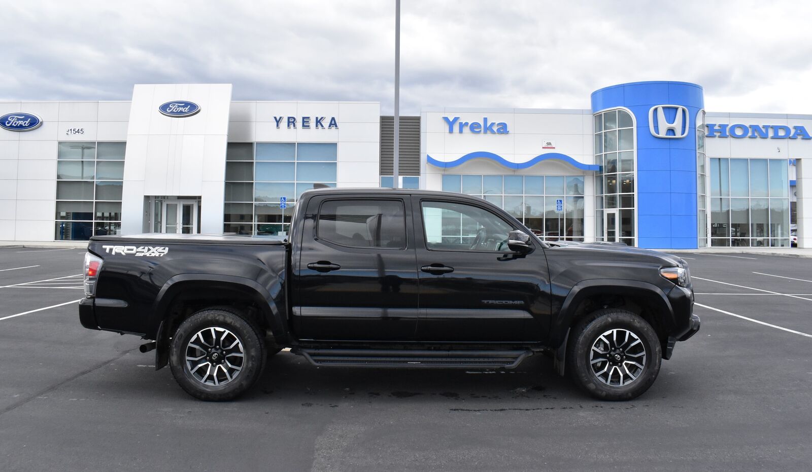 2022 TOYOTA Tacoma