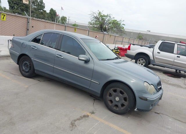 2006 MERCEDES-BENZ C-Class