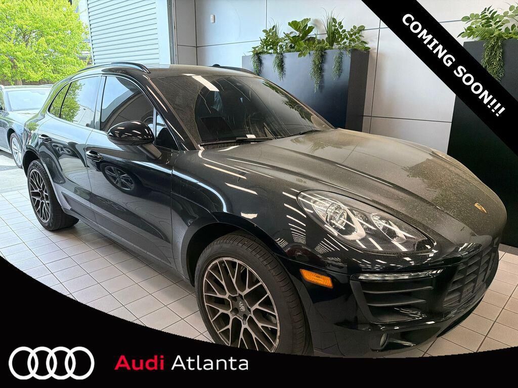 2018 PORSCHE Macan