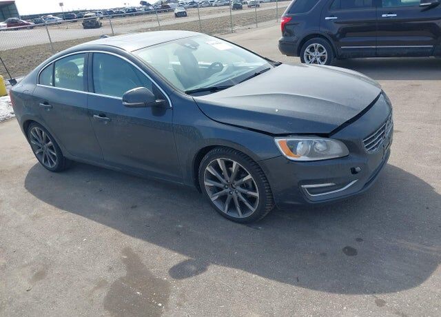 2015 VOLVO S60