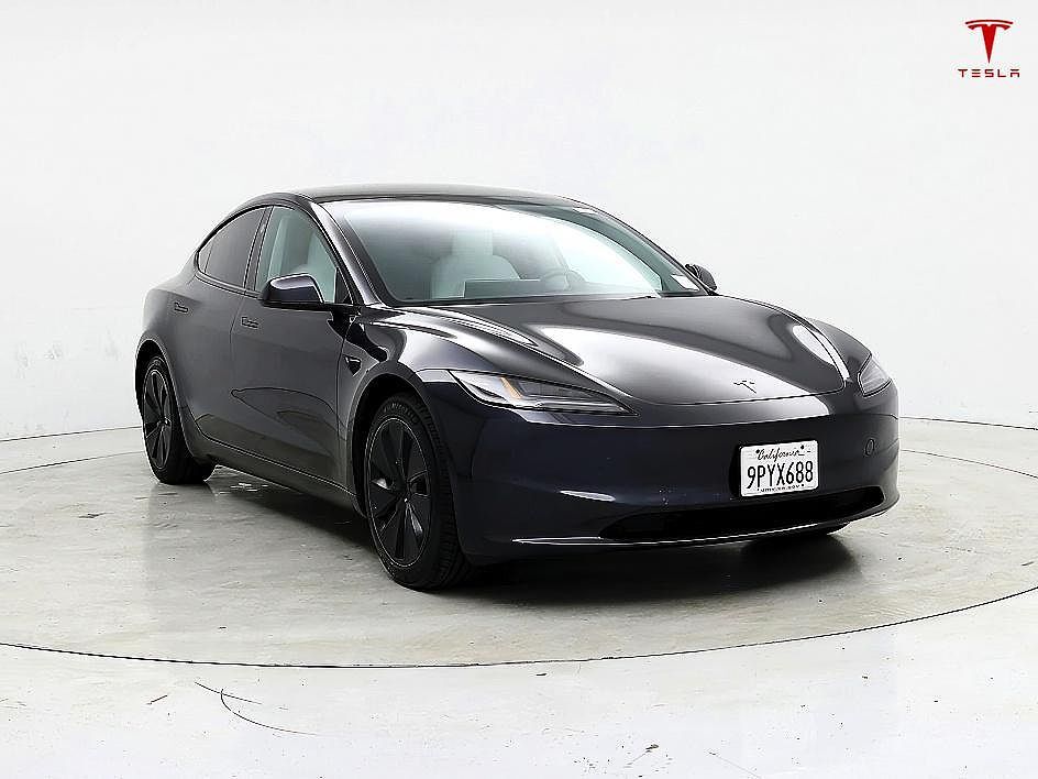 2025 TESLA Model 3