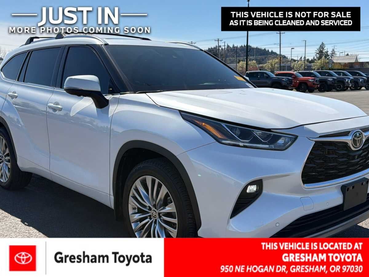 2024 TOYOTA Highlander