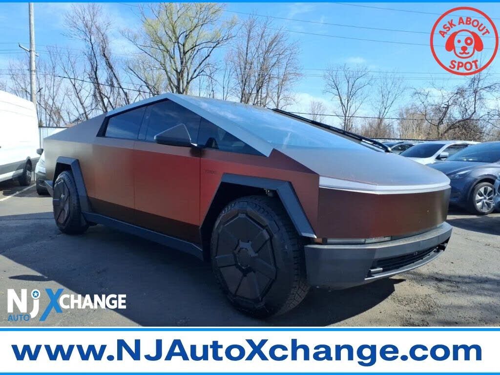 2024 TESLA Cybertruck
