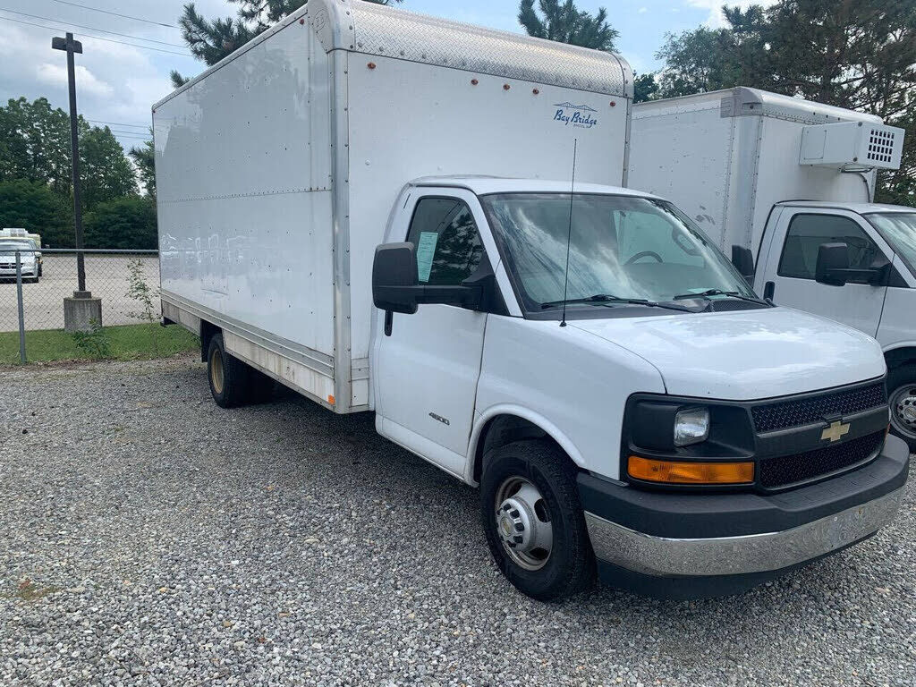 2017 CHEVROLET Express
