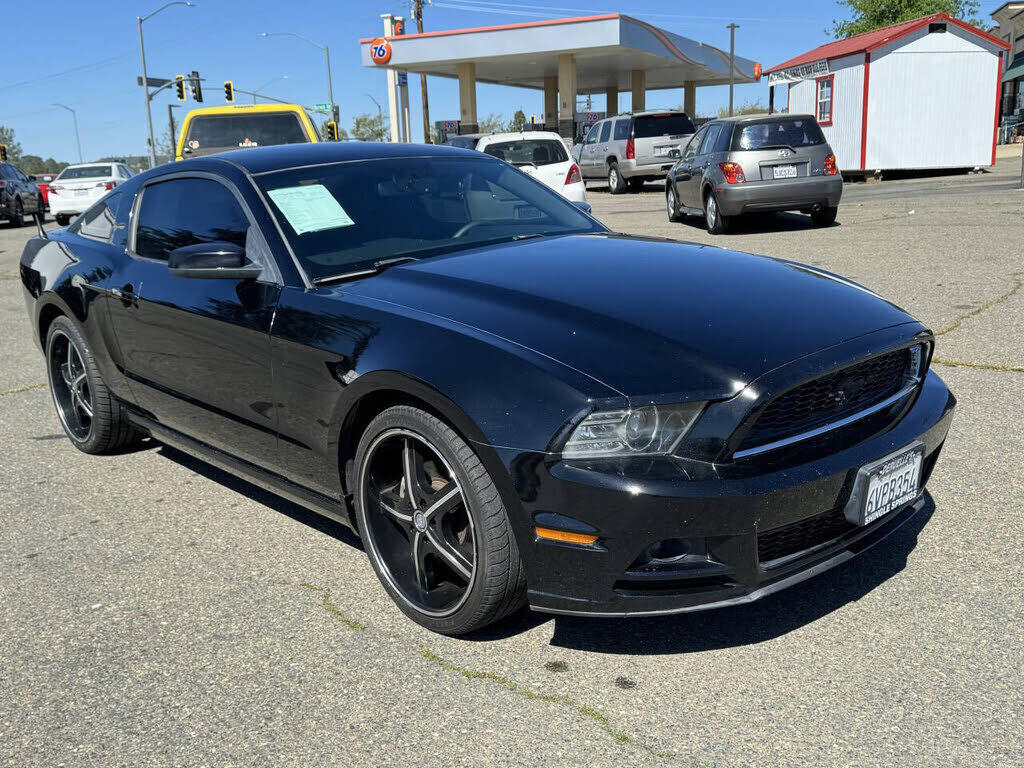 2013 FORD Mustang