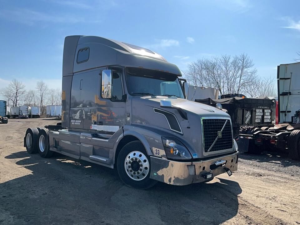 2008 VOLVO TRUCK VNL