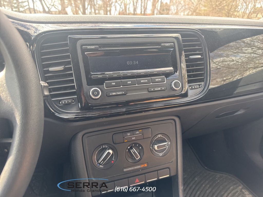 2013 VOLKSWAGEN Beetle