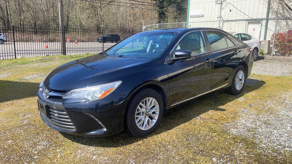 2017 TOYOTA Camry