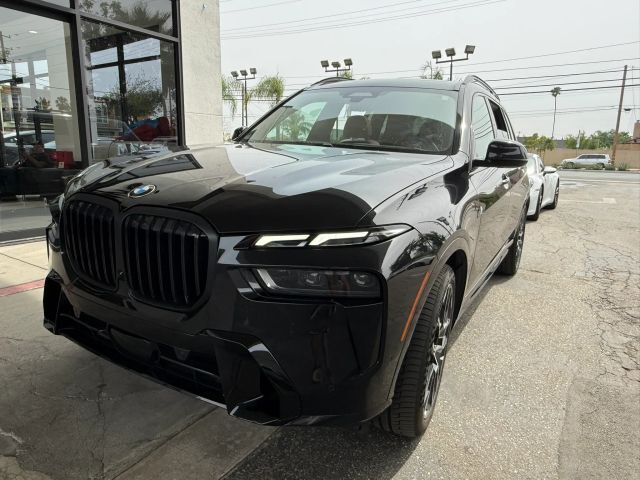 2023 BMW X7