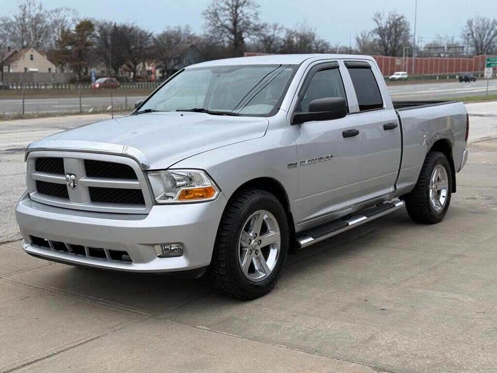 2012 DODGE Ram