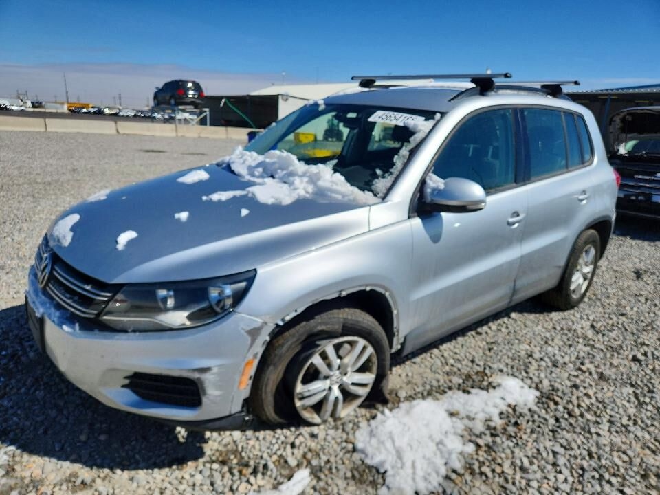 2016 VOLKSWAGEN Tiguan