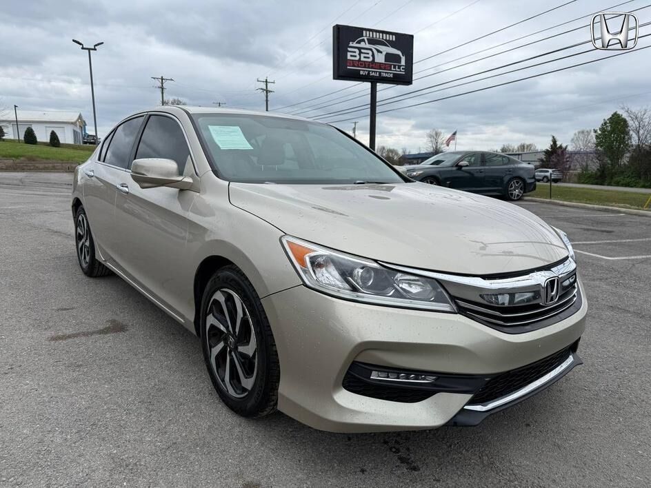 2017 HONDA Accord