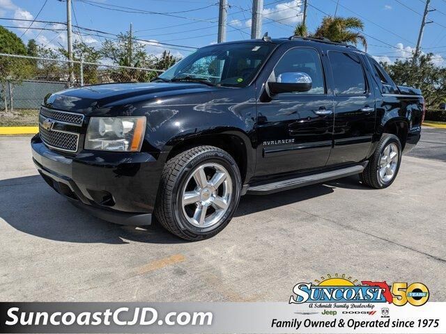2011 CHEVROLET Avalanche