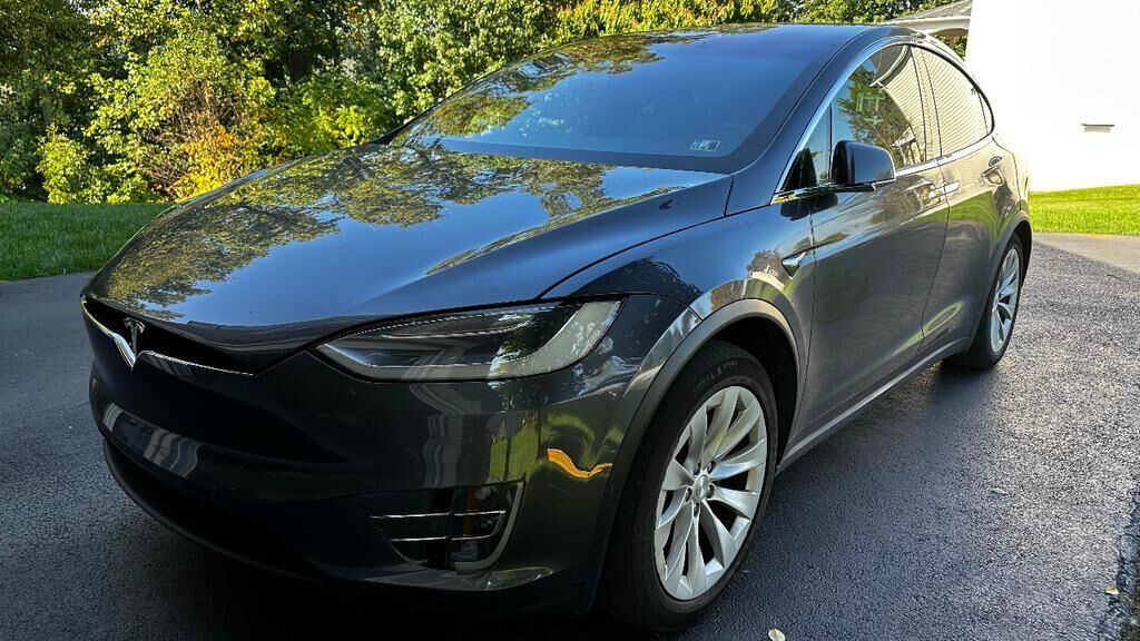 2019 TESLA Model X