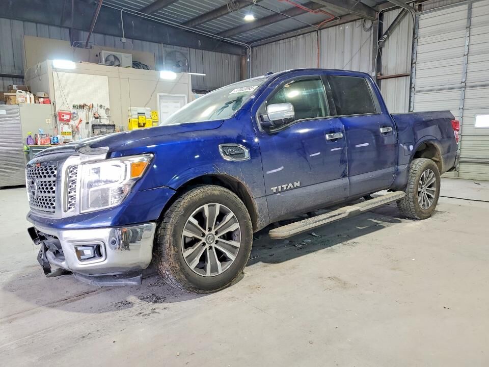 2017 NISSAN Titan
