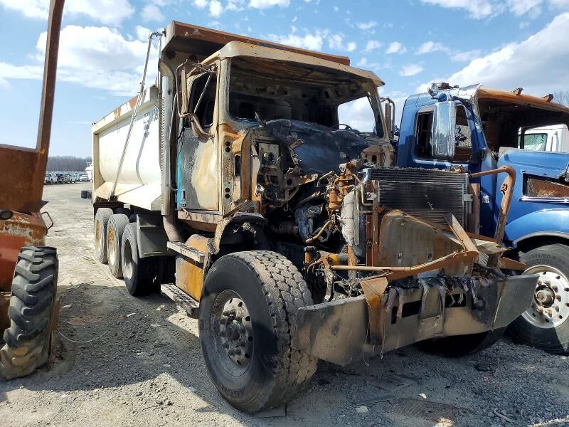 2017 WESTERN STAR 4700