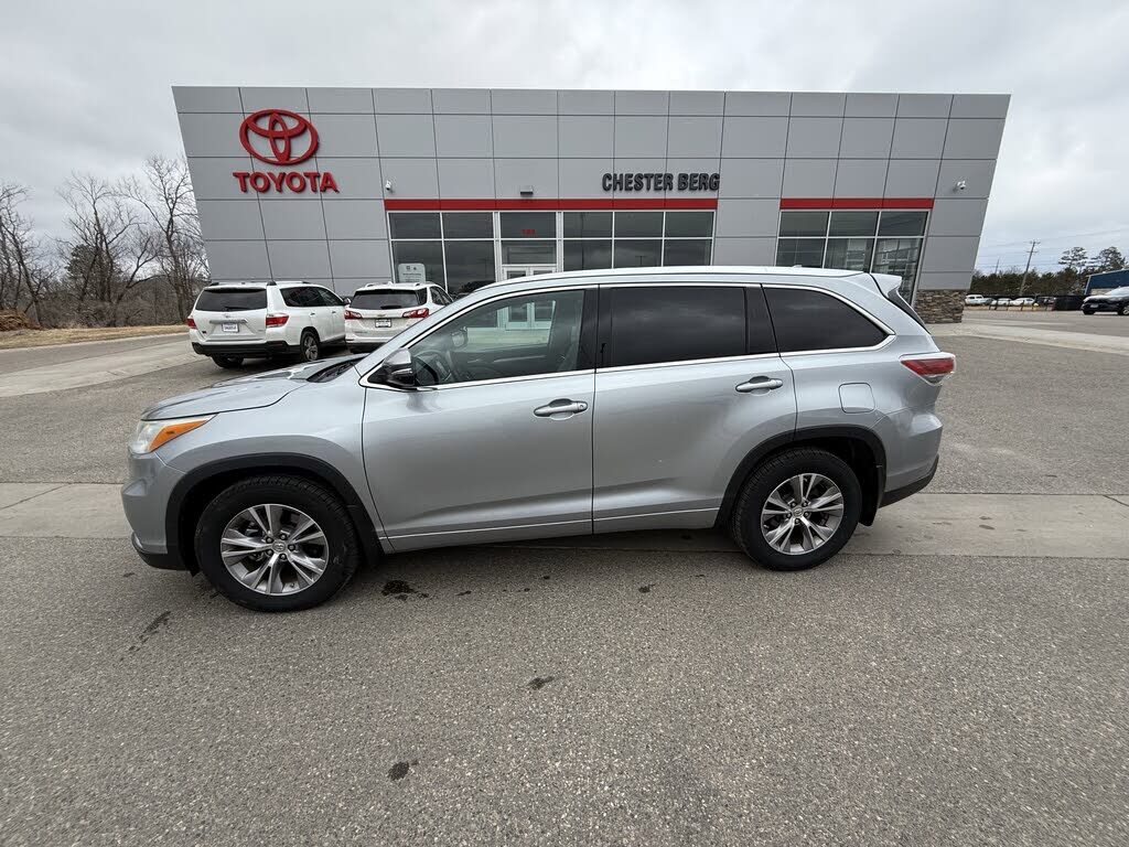 2014 TOYOTA Highlander