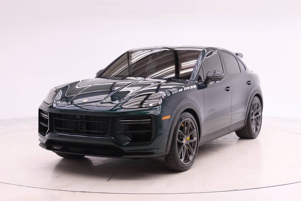 2025 PORSCHE Cayenne
