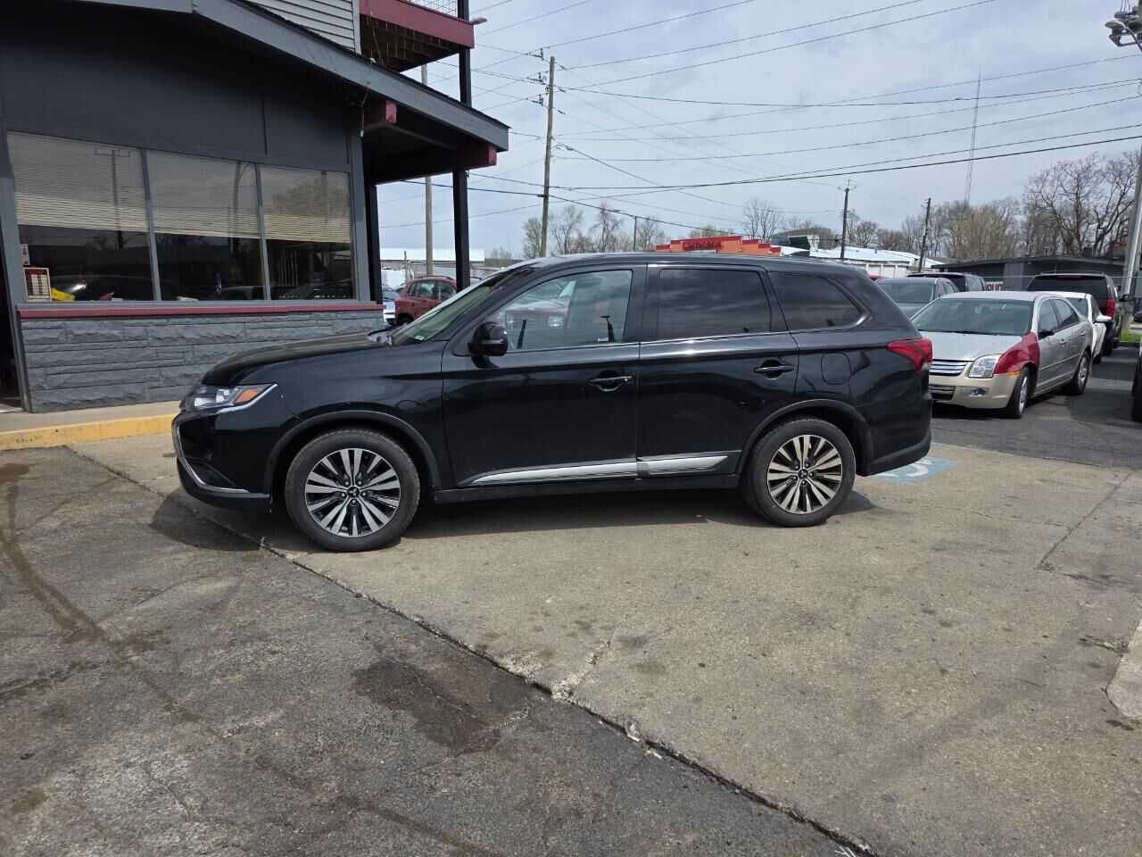 2020 MITSUBISHI Outlander