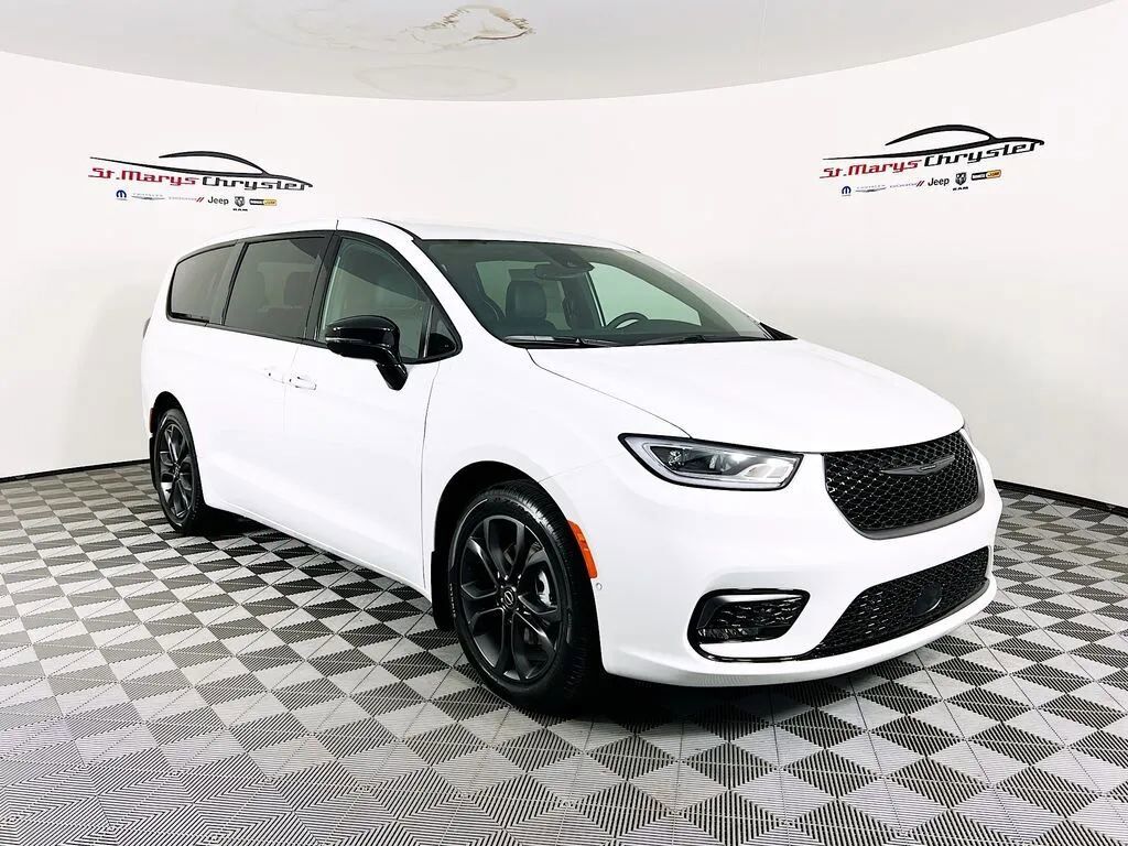 2026 CHRYSLER Pacifica