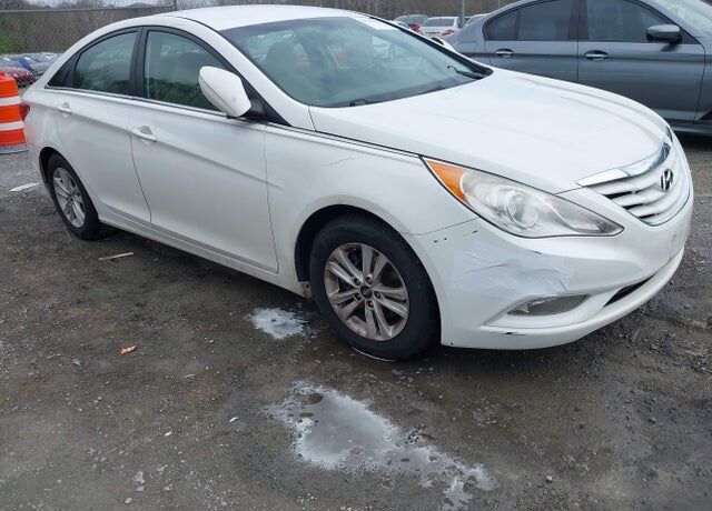 2013 HYUNDAI Sonata