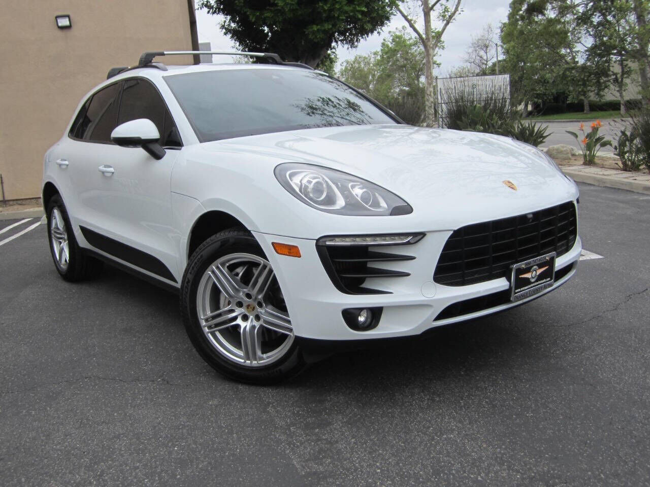 2016 PORSCHE Macan