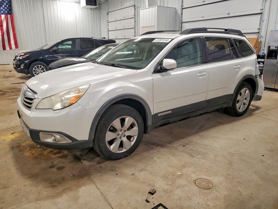 2012 SUBARU Outback