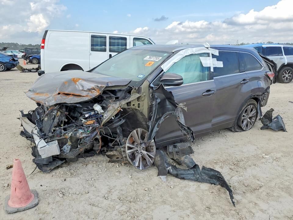 2014 TOYOTA Highlander