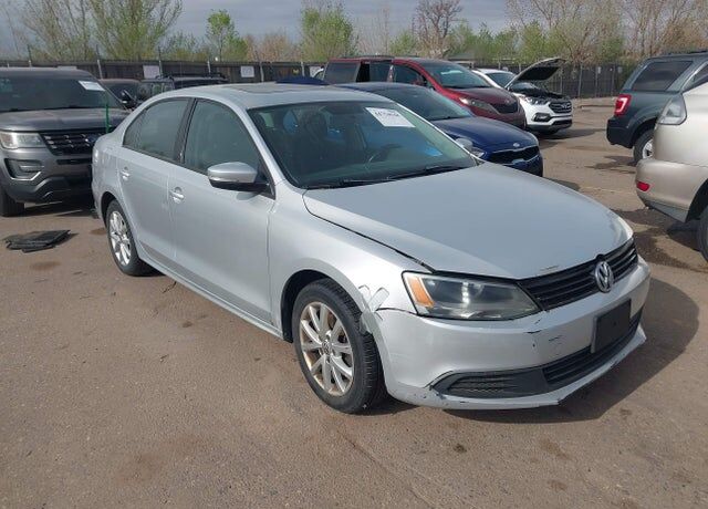 2012 VOLKSWAGEN Jetta