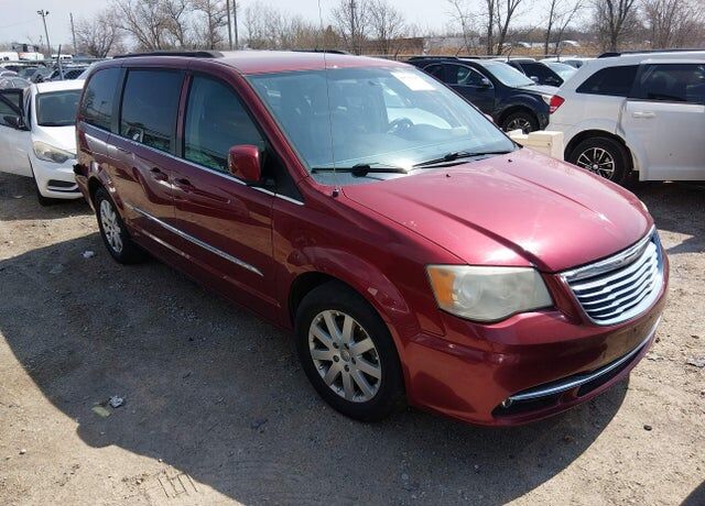 2014 CHRYSLER Town and Country