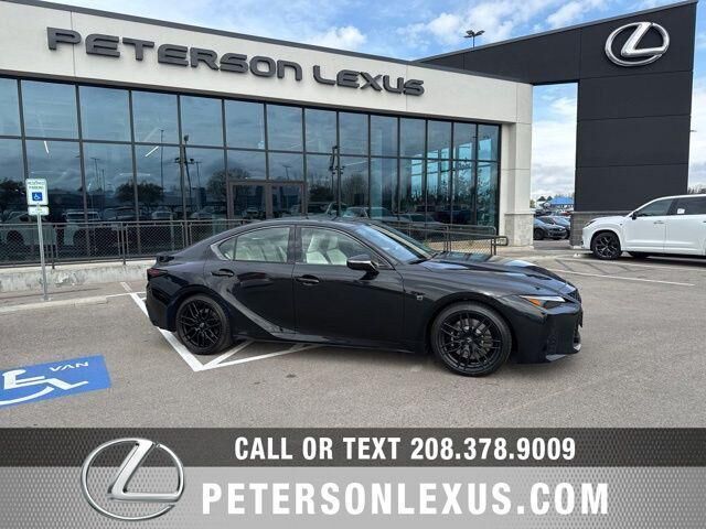 2023 LEXUS IS