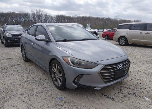 2017 HYUNDAI Elantra