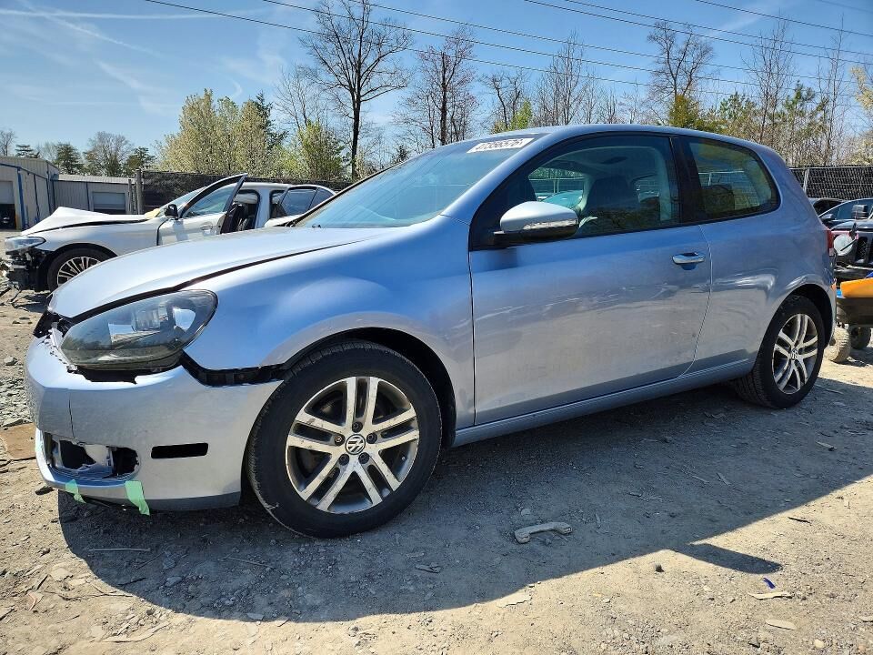 2011 VOLKSWAGEN Golf