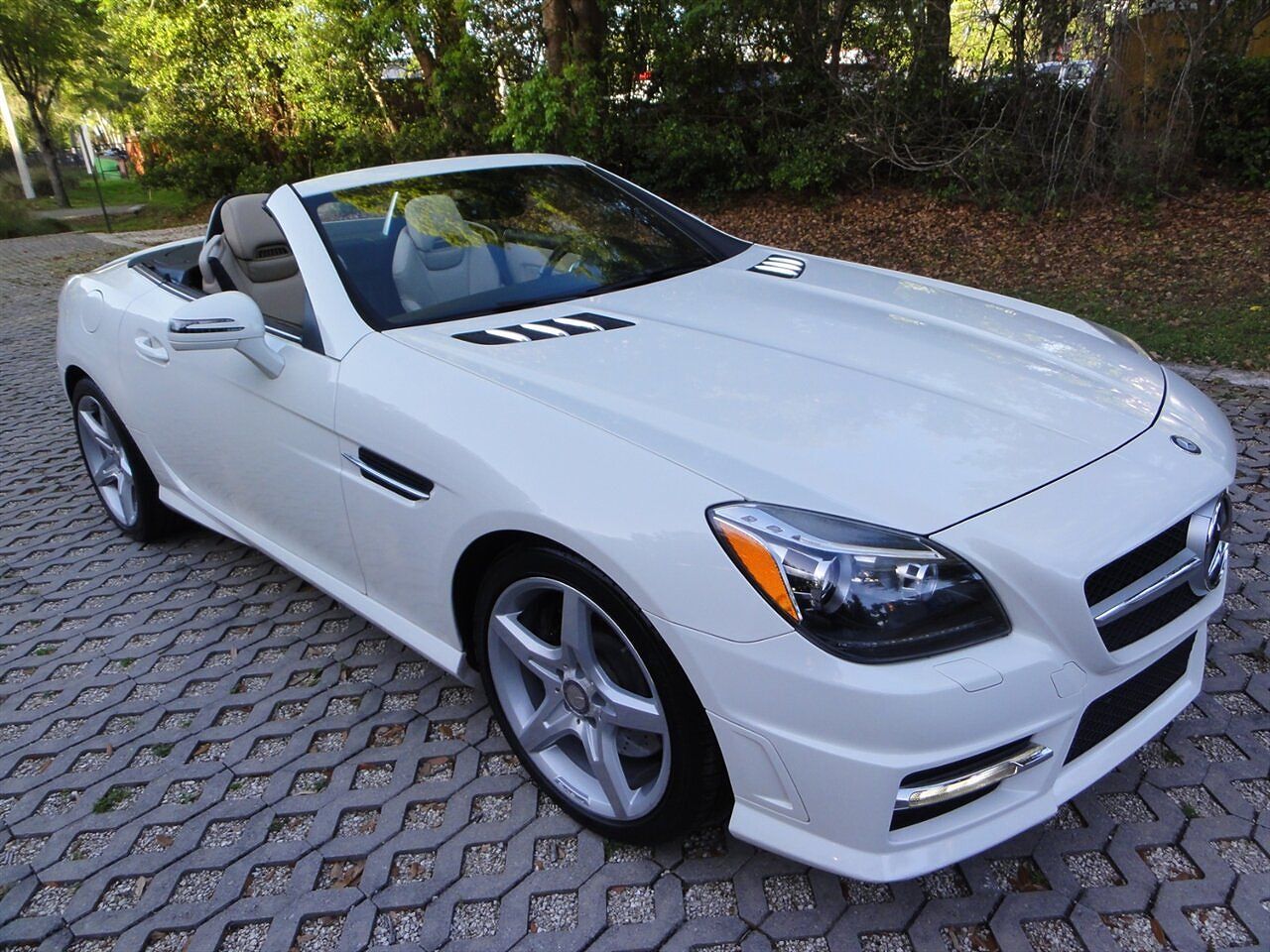2012 MERCEDES-BENZ SLK-Class