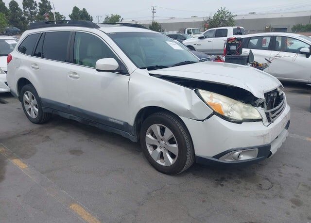 2010 SUBARU Outback