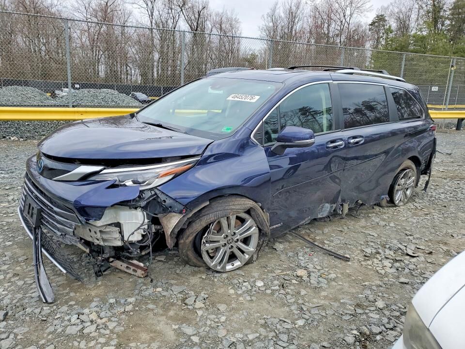 2021 TOYOTA Sienna