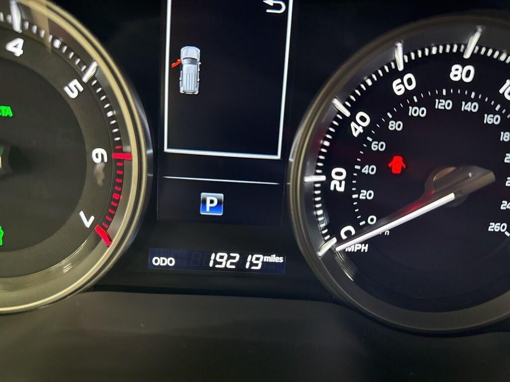 2018 TOYOTA Land Cruiser