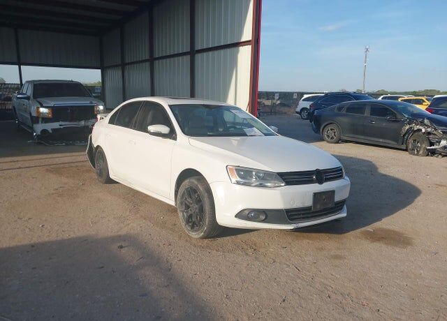 2011 VOLKSWAGEN Jetta