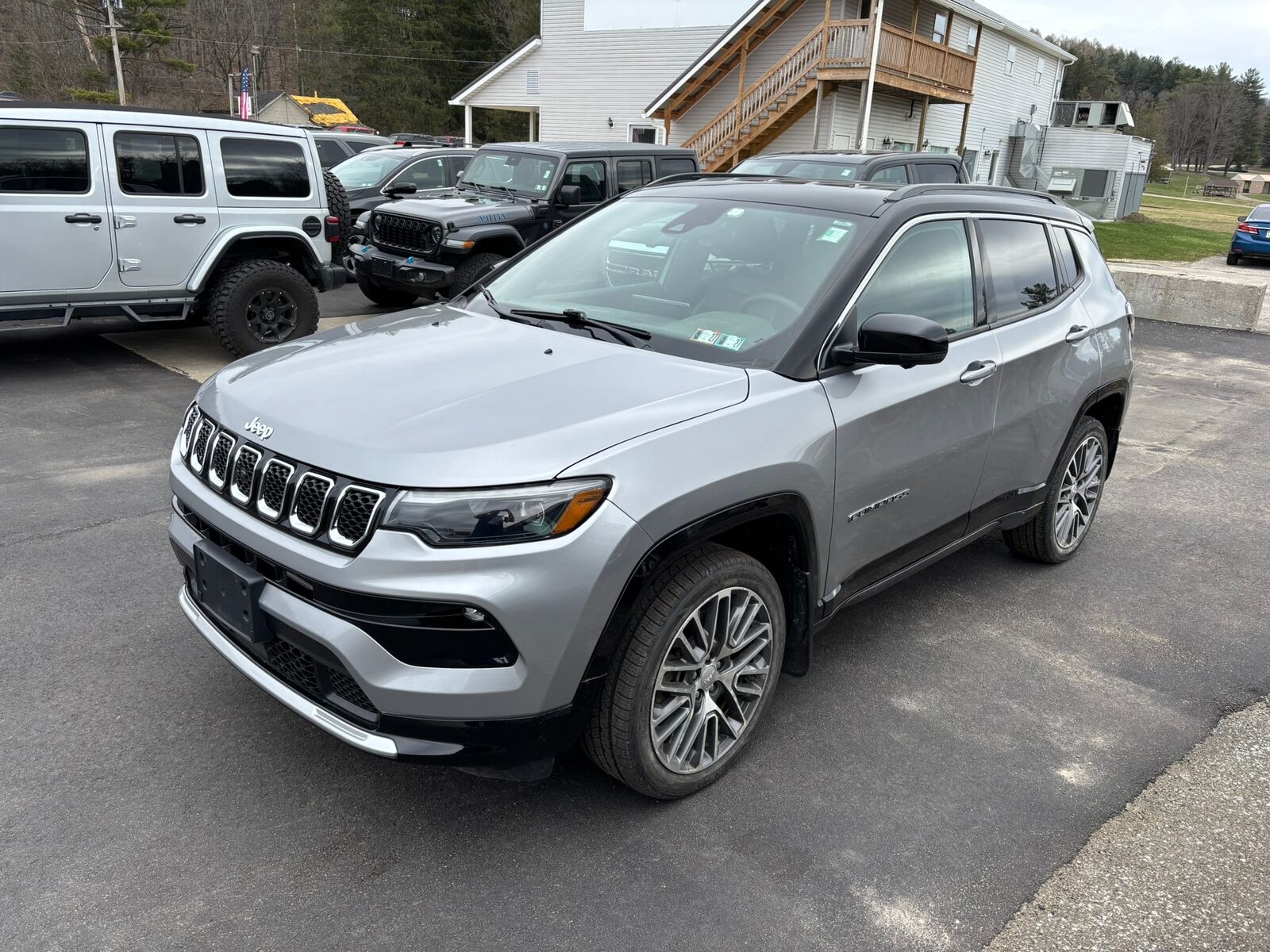2023 JEEP Compass